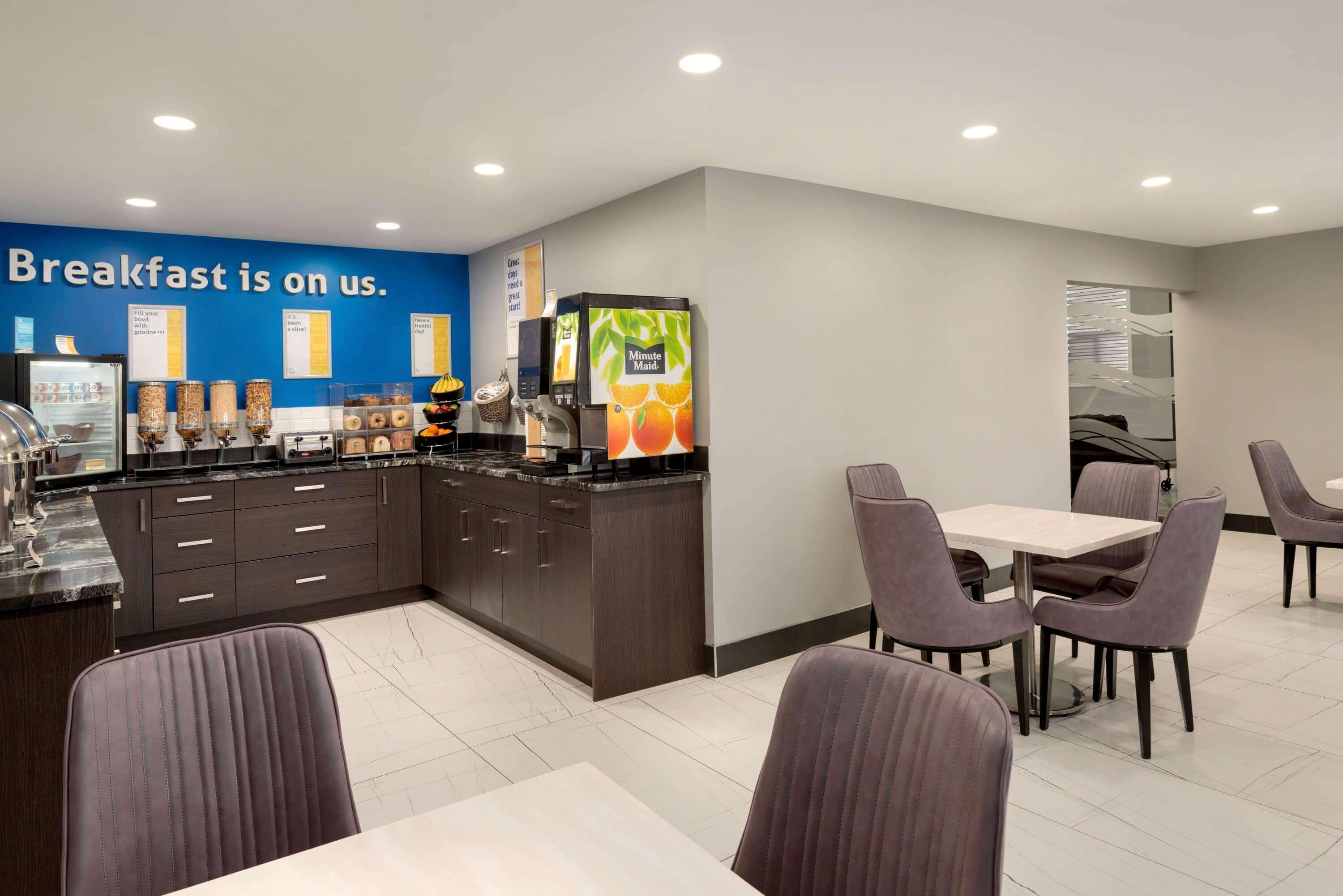 Days Inn By Wyndham Wainwright Buitenkant foto